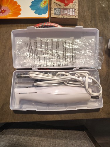 Electric carving knife - electric, opened